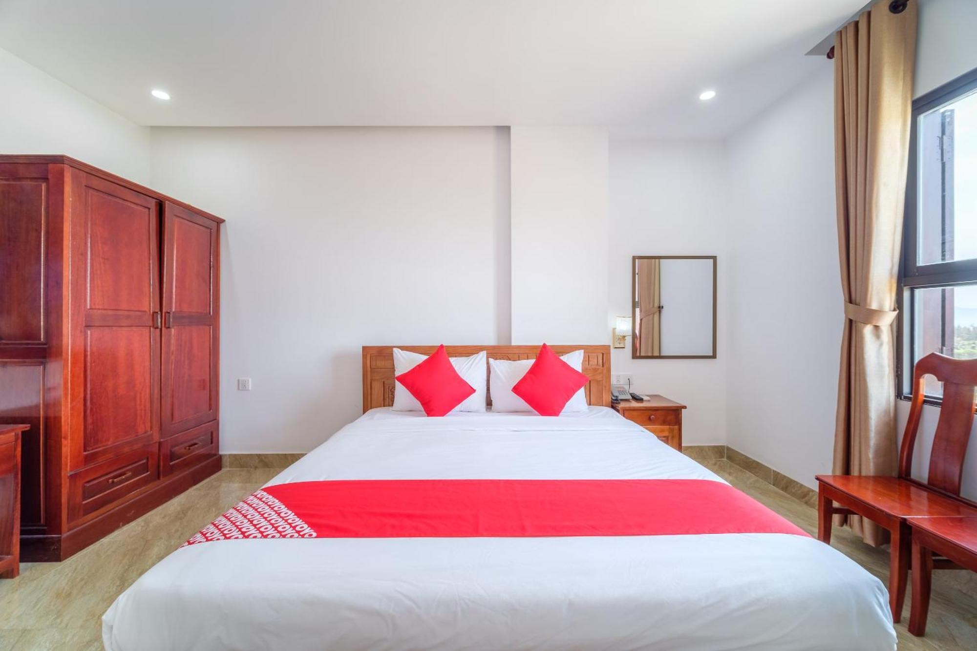 Capital O 215 An Duc Hotel